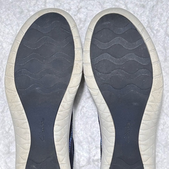 Clarks Womens Navy Blue Adella Holly Cushion Insole SlipOn Casual Shoes SZ 7.5M - Picture 9 of 11